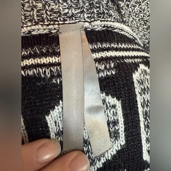 Size 3X Cozy Gray and Black Knit Cardigan from Pennington’s - Picture 5 of 6